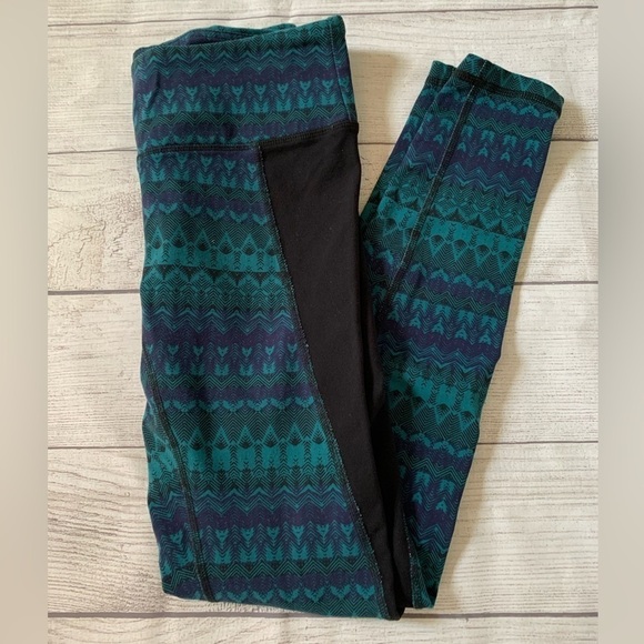 ALO Yoga Illusion 3 Leggings Black/Teal Green Tribal Abstract Print Size Small - Picture 3 of 10